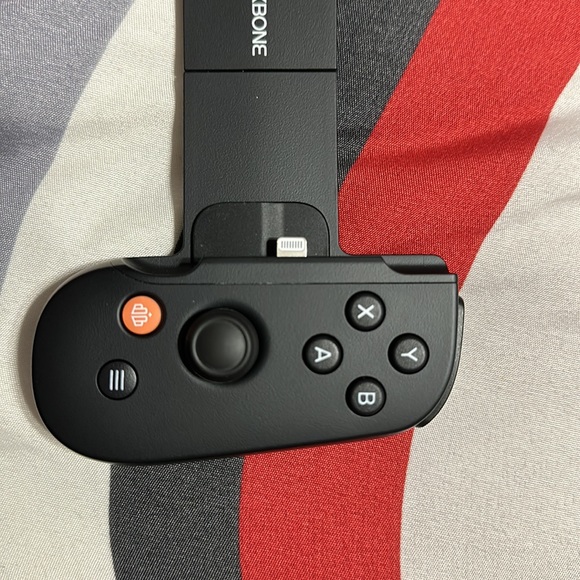 Backbone for iPhone - Picture 5 of 8